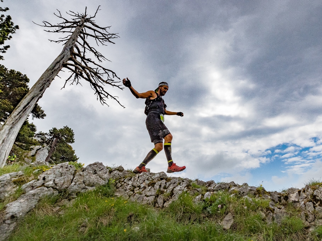 Trailrunner auf dem Swiss Canyon Trail im Wallis